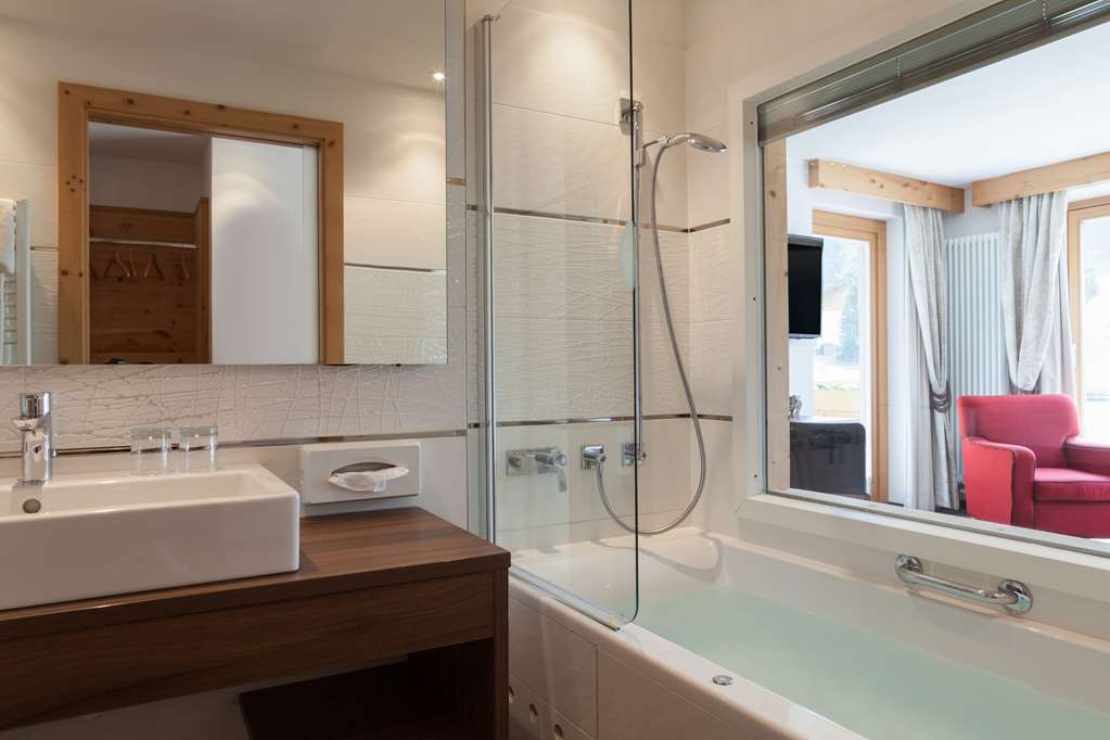 Og Granvara Relais And Spa Selva di Val Gardena Servis gambar