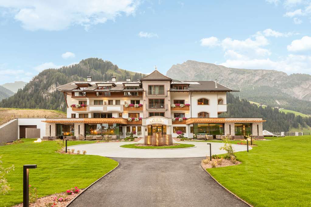 Og Granvara Relais And Spa Selva di Val Gardena Luaran gambar